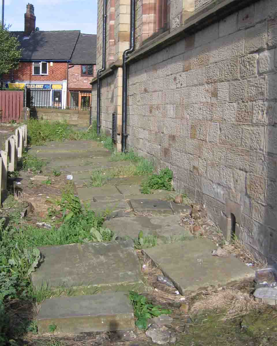 Here Resteth the Remains of the St John Burial Ground.<br>Looking towards Church Street. Photo by Peter Wood, July 2005