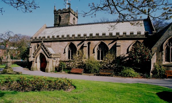 St. Laurence's Church (copyright Boyd Harris 2004)