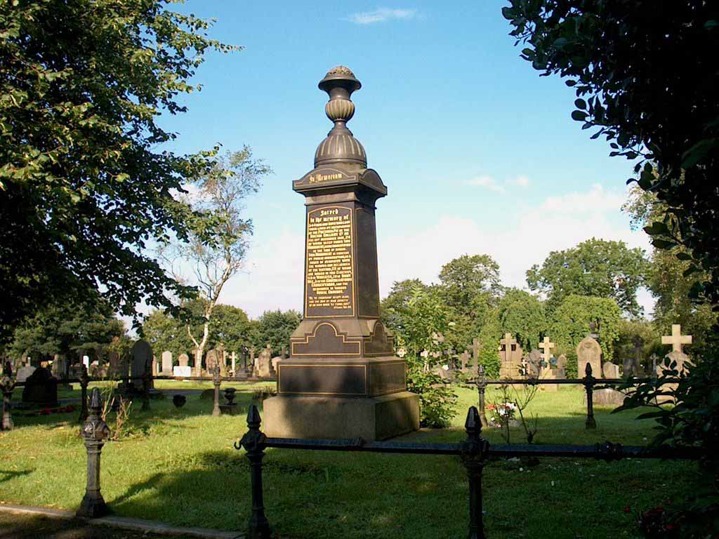 The Pretoria Disaster cenotaph in Westhoughton cemetery. Photo by Pam Clarke 2006