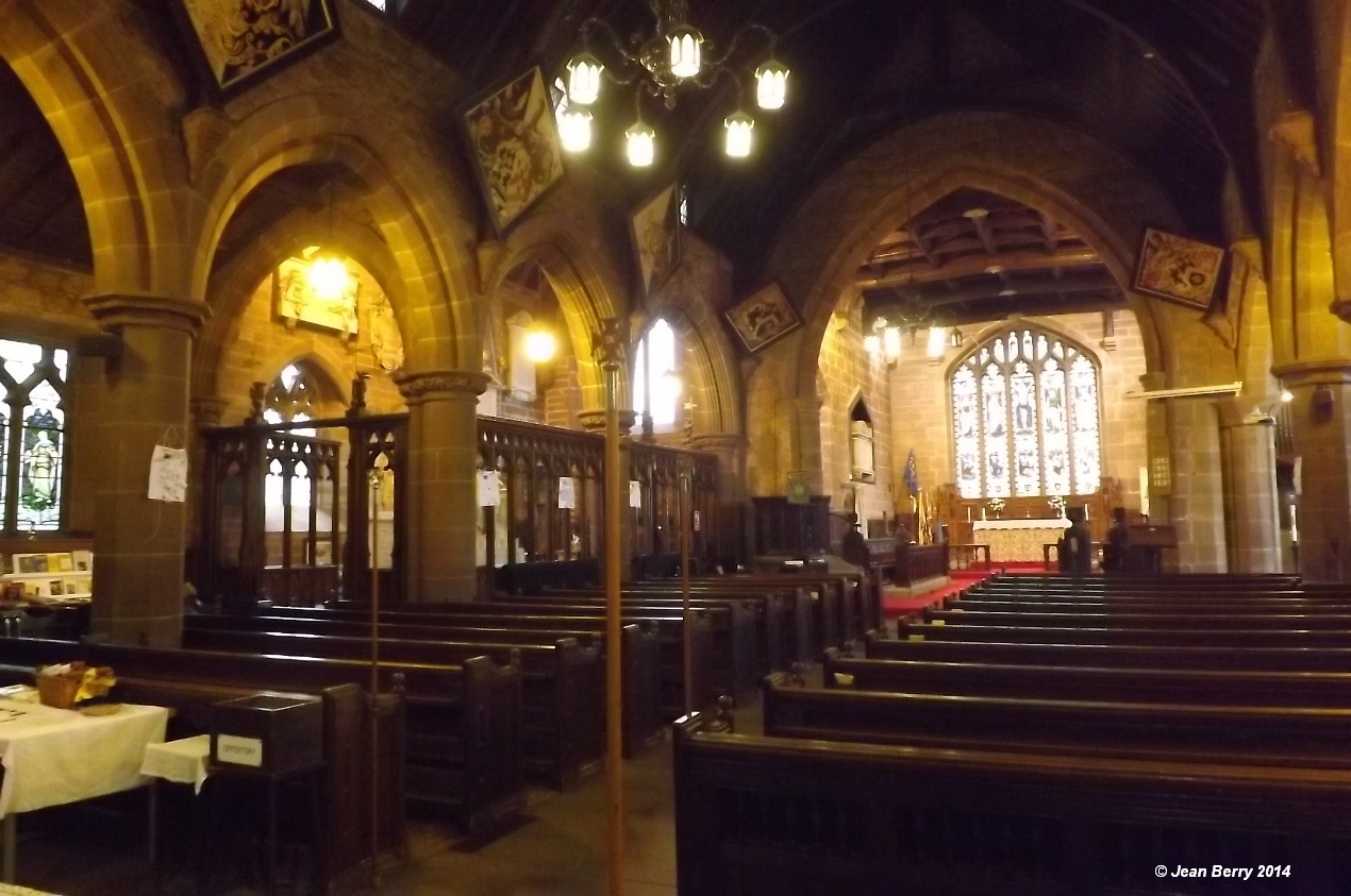 St Luke, Farnworth - Interior and Bold Chapel