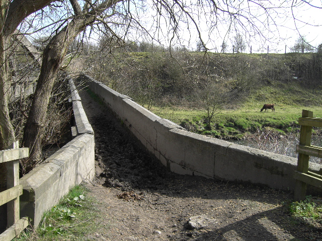 Pack Horse bridge over the River Irwell near the aquaduct